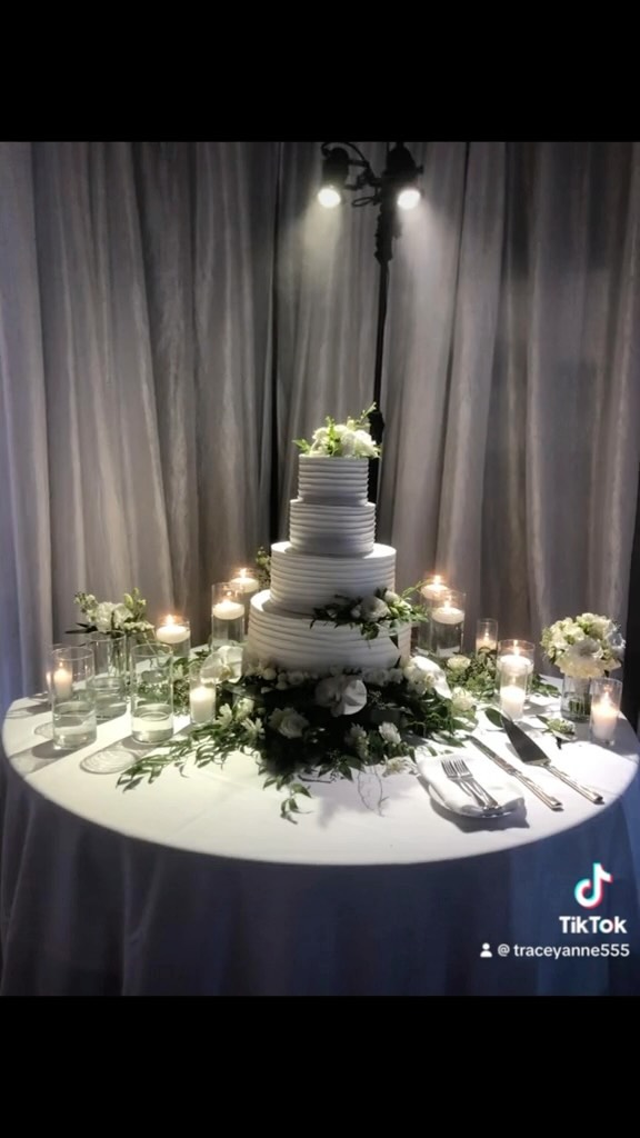 We love to celebrate love! ❤️ Presidio Golf Course and Clubhouse takes pride in making your dreams a reality! 

#loveislove #love #golfcoursewedding #weddingreception #vows #forever #andever #bride #groom #champagnetoast #firstdance #weddingaisle #florals #presidiogolfcourse #presidiosf #ironwoodsbarandgrill #future #together #iloveyou